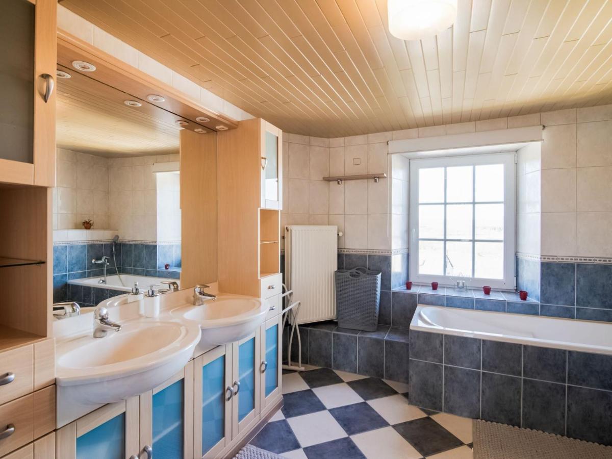 Pretty Farmhouse In Houffalize With Courtyard Екстер'єр фото