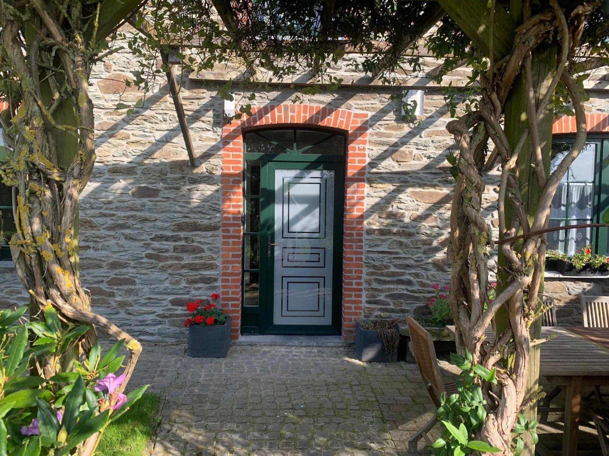 Pretty Farmhouse In Houffalize With Courtyard Екстер'єр фото