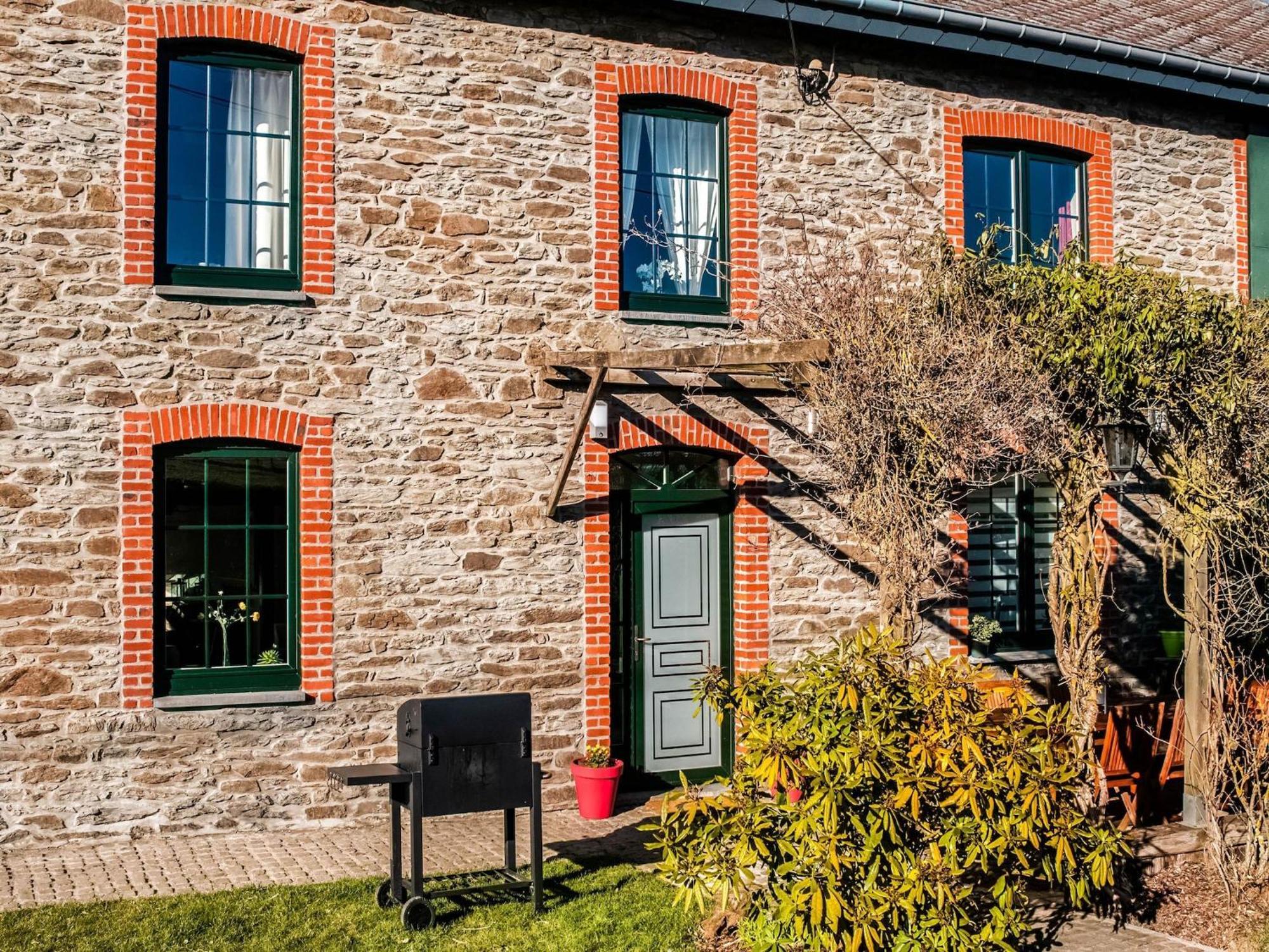 Pretty Farmhouse In Houffalize With Courtyard Екстер'єр фото