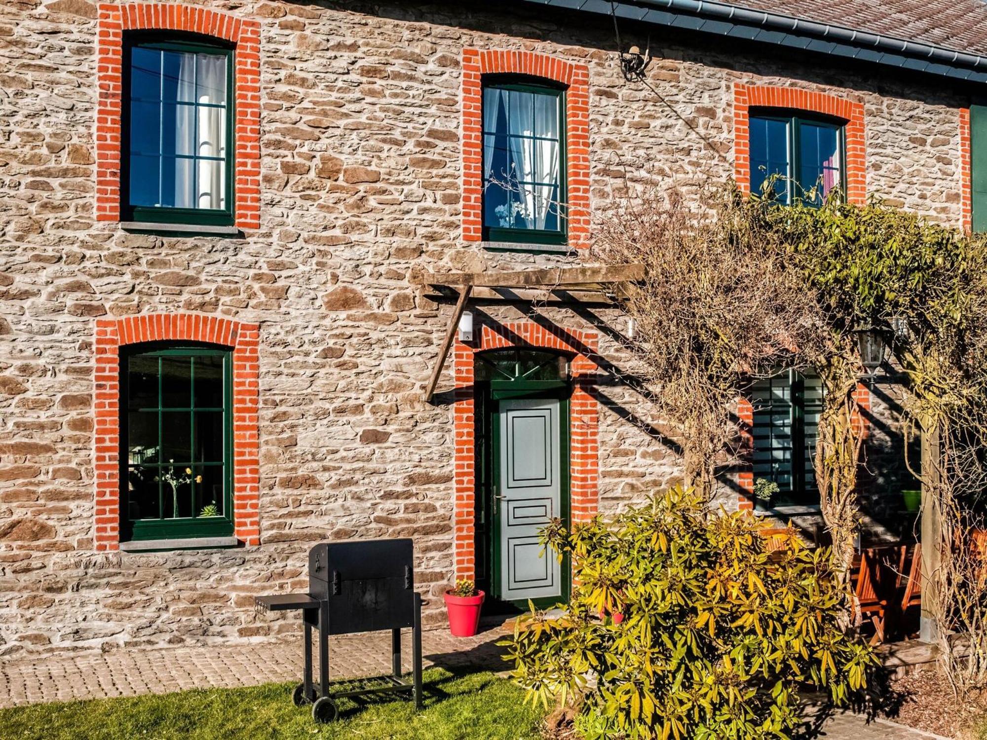 Pretty Farmhouse In Houffalize With Courtyard Екстер'єр фото